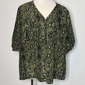 Elementz size 2X Green Snake Pattern Blouse